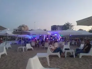 Cena Vaya Tela con copa en Gandia